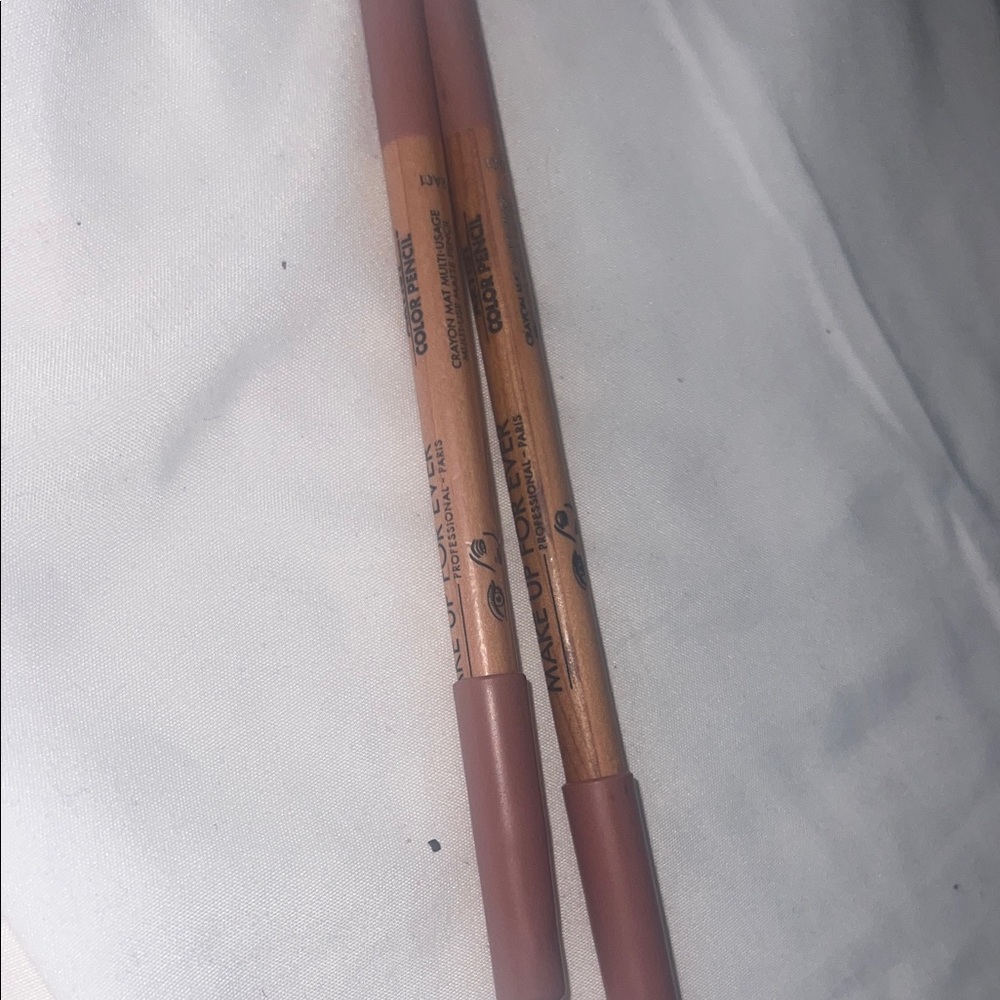 Makeup forever, completely sepia Set of 2